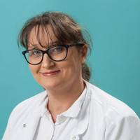 Doc. dr. Metka  Moharić. dr. med. 